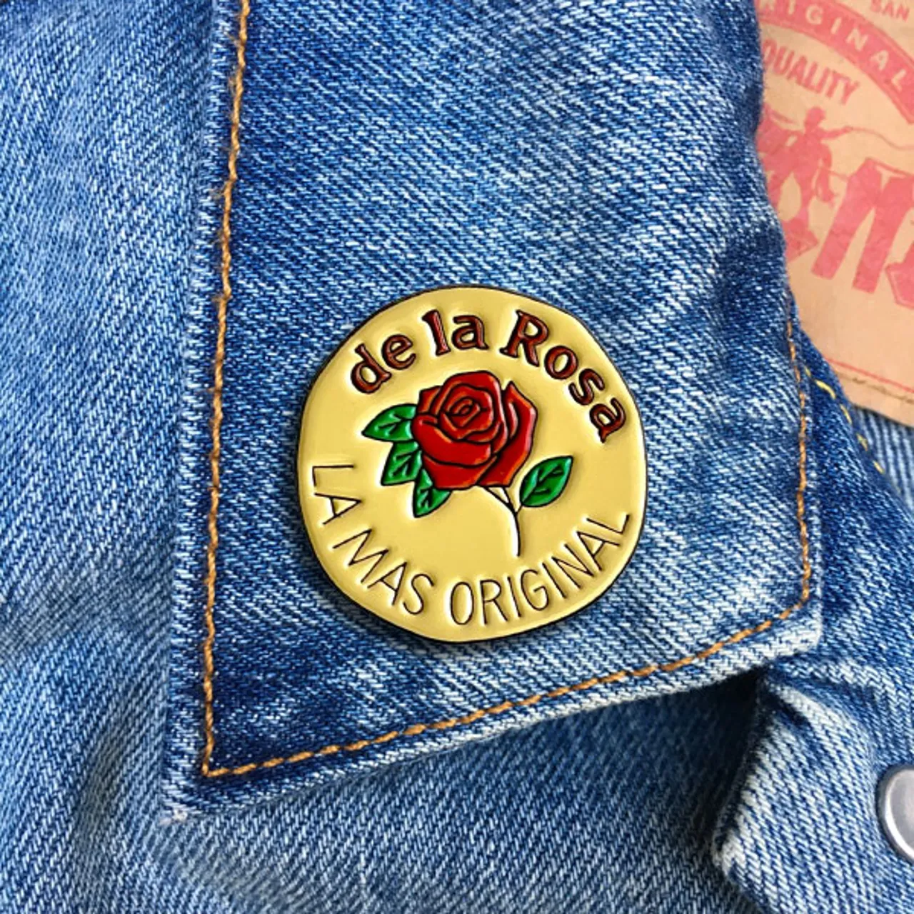 De La Rosa Enamel Pin