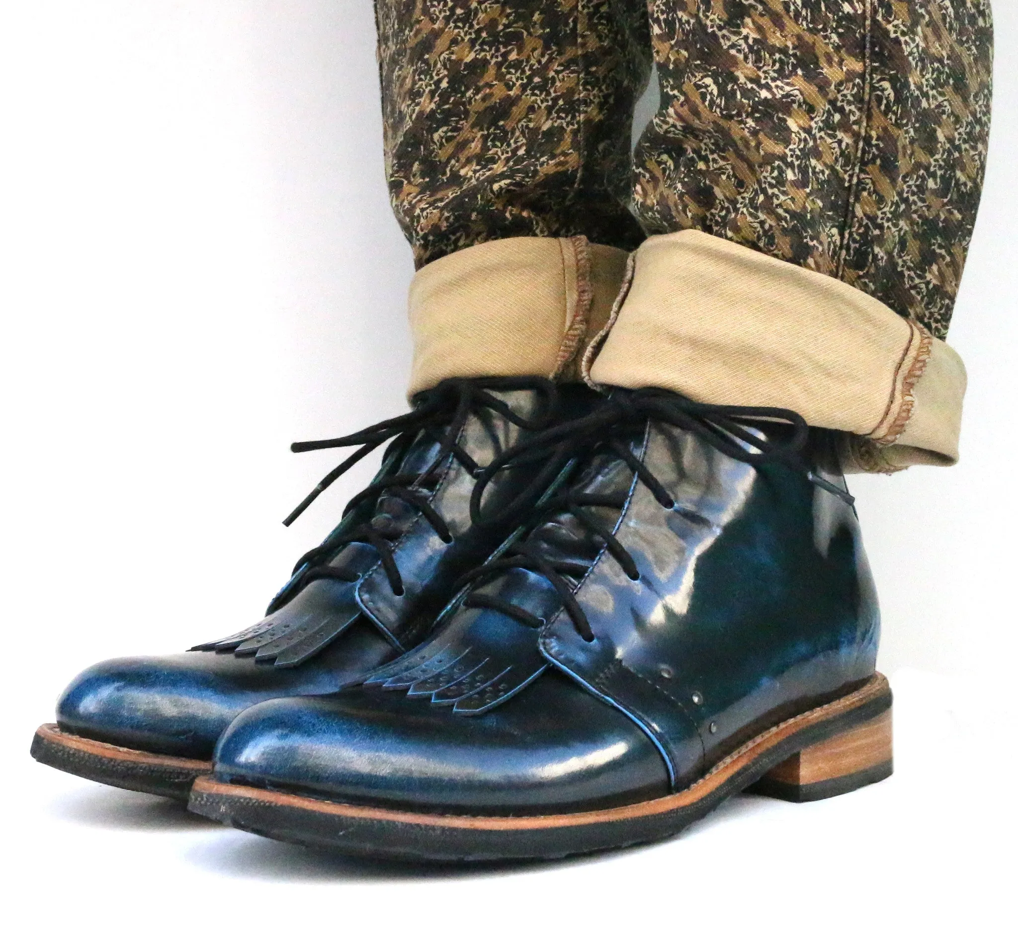 No.1048 RUNWAY chukka boot with kiltie Black blue ruboff