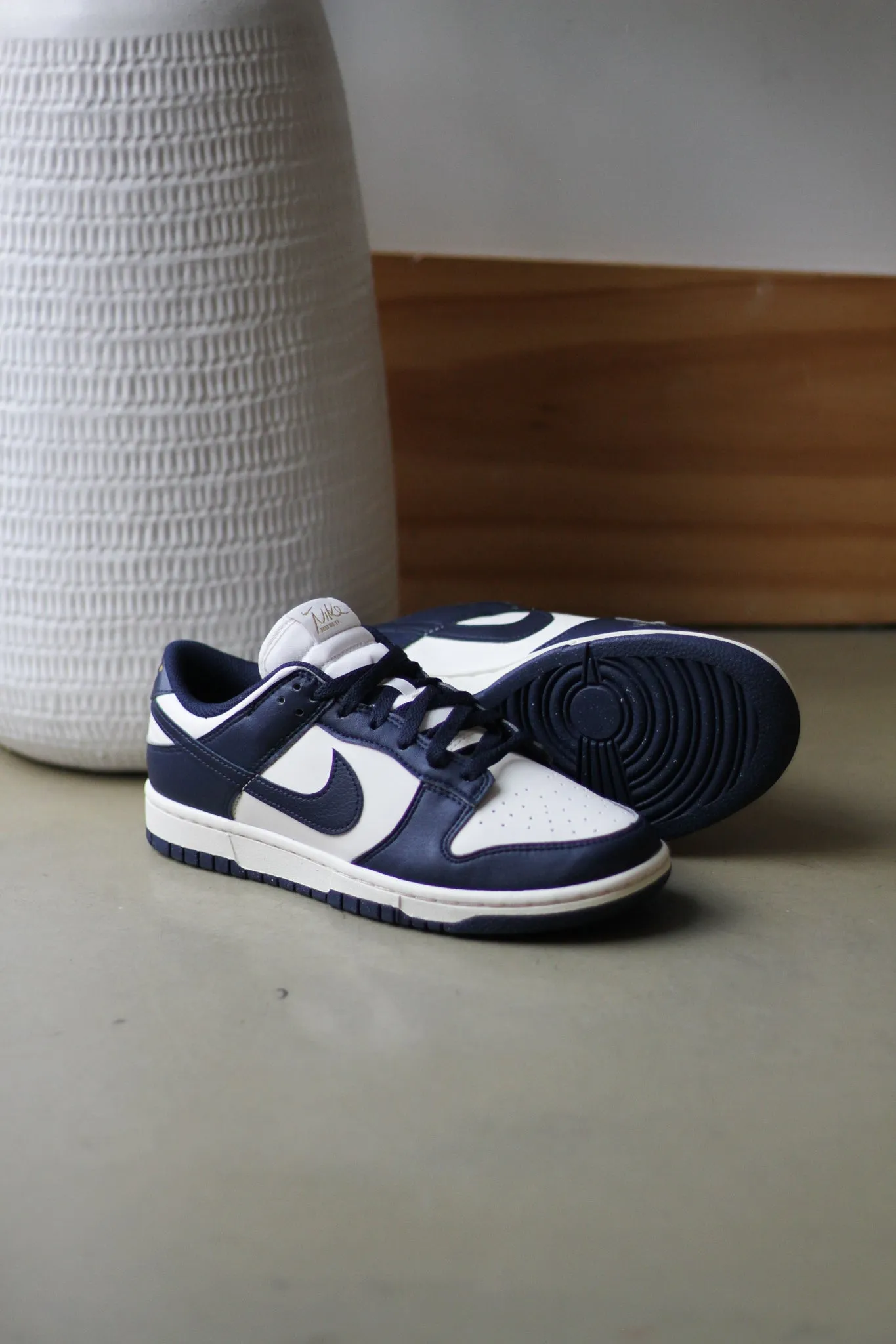 W DUNK LOW NN "PHANTOM/OBSIDIAN"